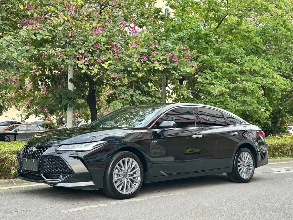 TOYOTA AVALON  2025