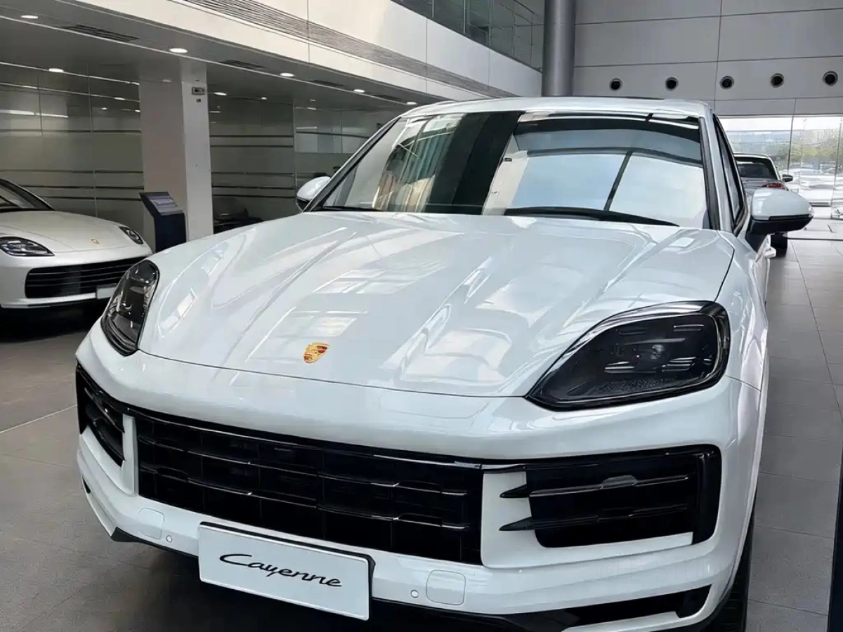 PORSCHE CAYENNE