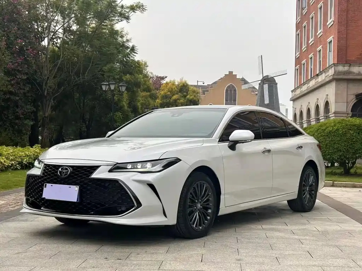 TOYOTA AVALON  2024