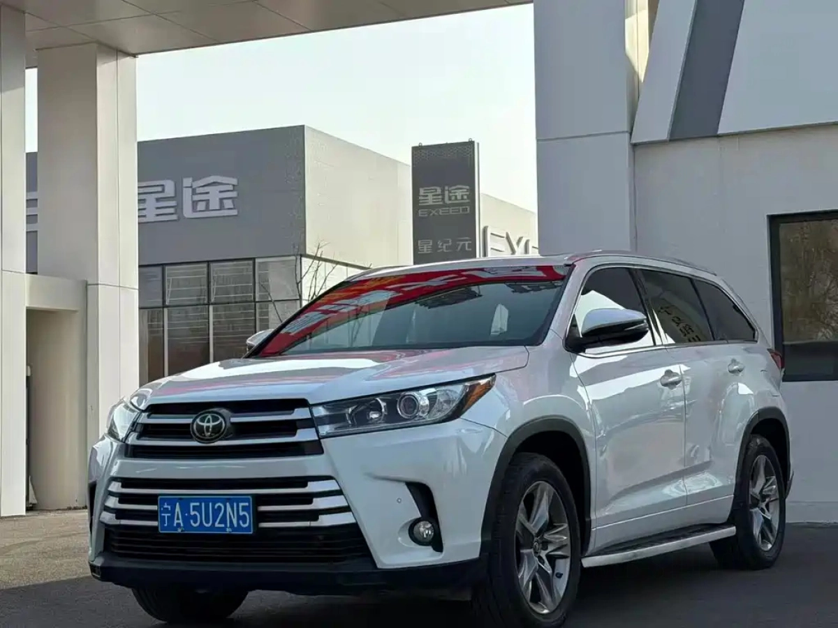 TOYOTA HIGHLANDER