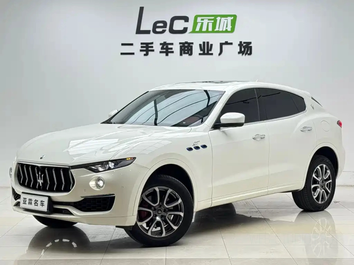 MASERATI LEVANTE  2024