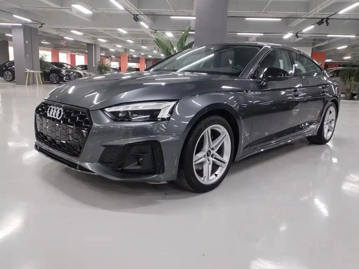 AUDI A5  2025