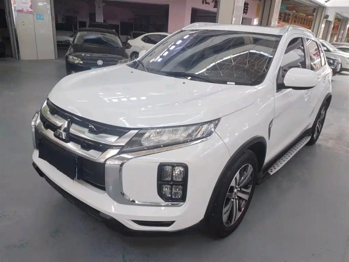 MITSUBISHI ASX  2021