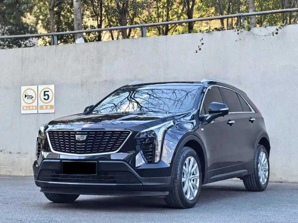 CADILLAC XT4