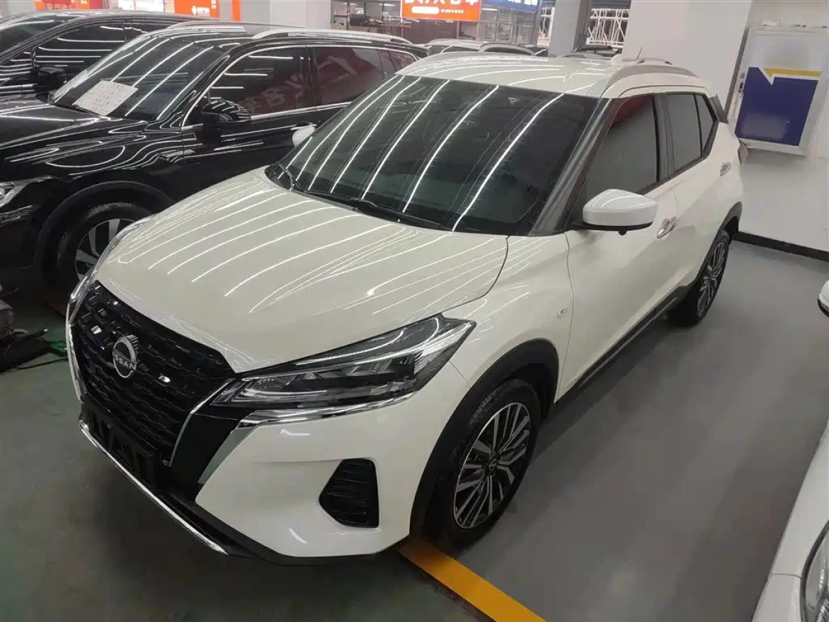 NISSAN KICKS