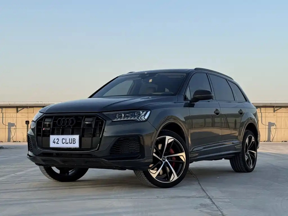 AUDI SQ7