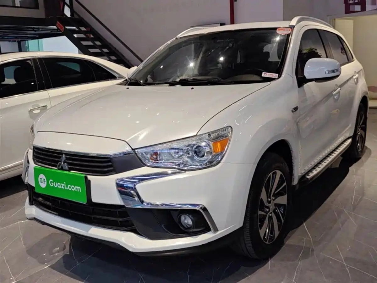 MITSUBISHI ASX  2019