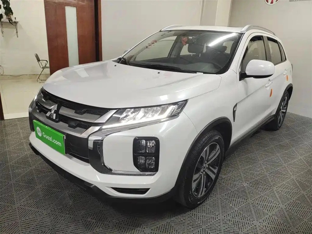 MITSUBISHI ASX  2020