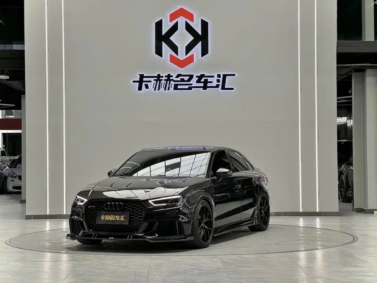 AUDI RS 3  2019
