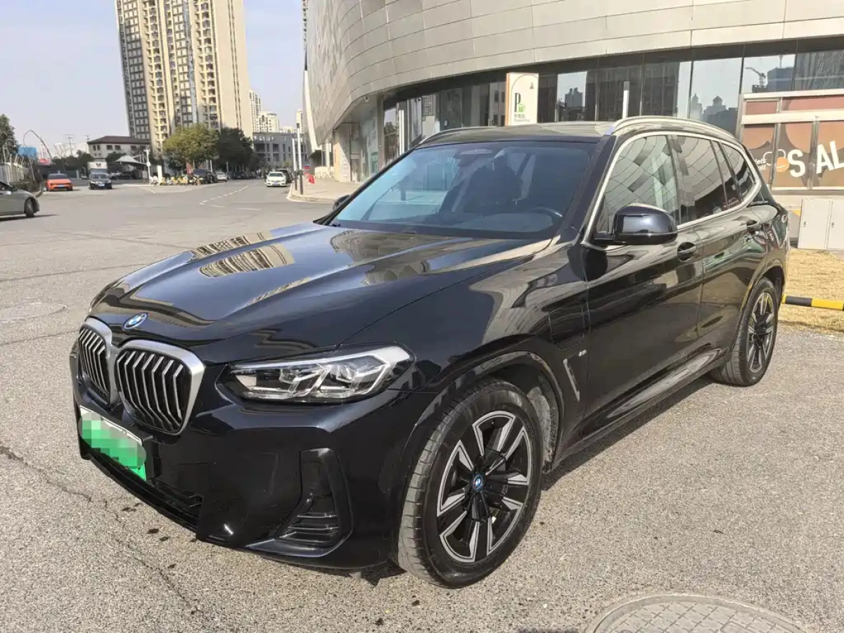 BMW IX3