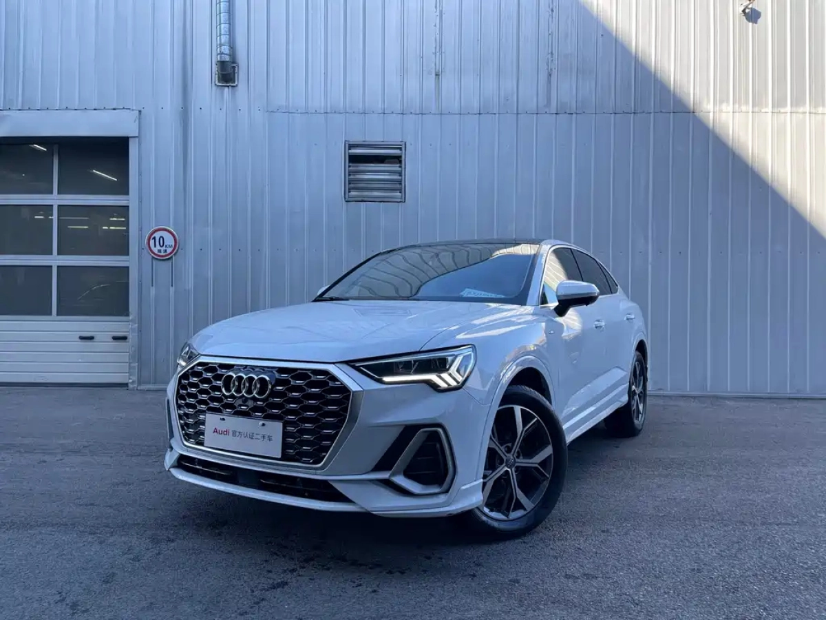 AUDI Q3 SPORTBACK
