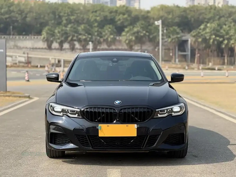 BMW 3-SERIES