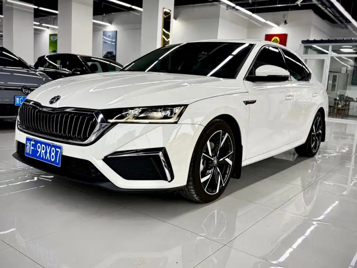 SKODA OCTAVIA  2021