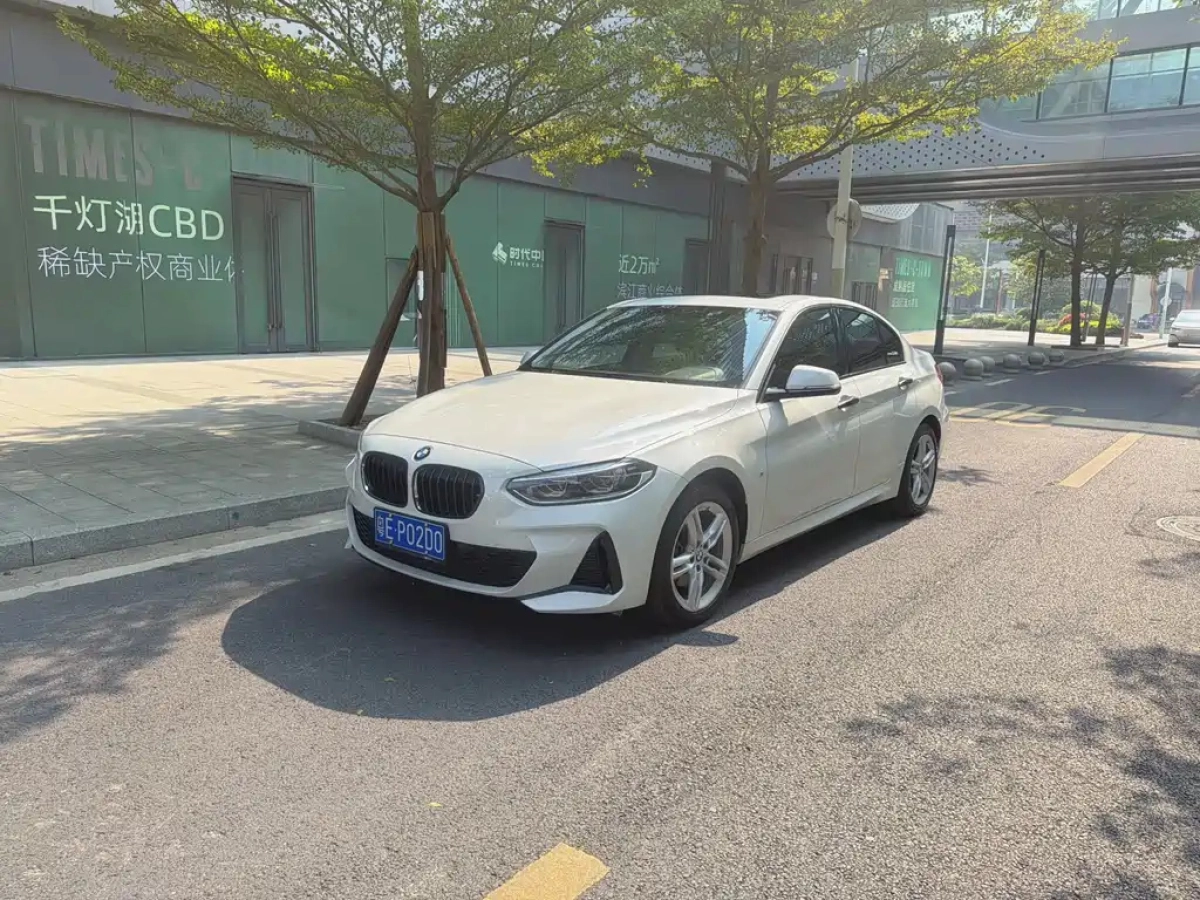 BMW 1-SERIES