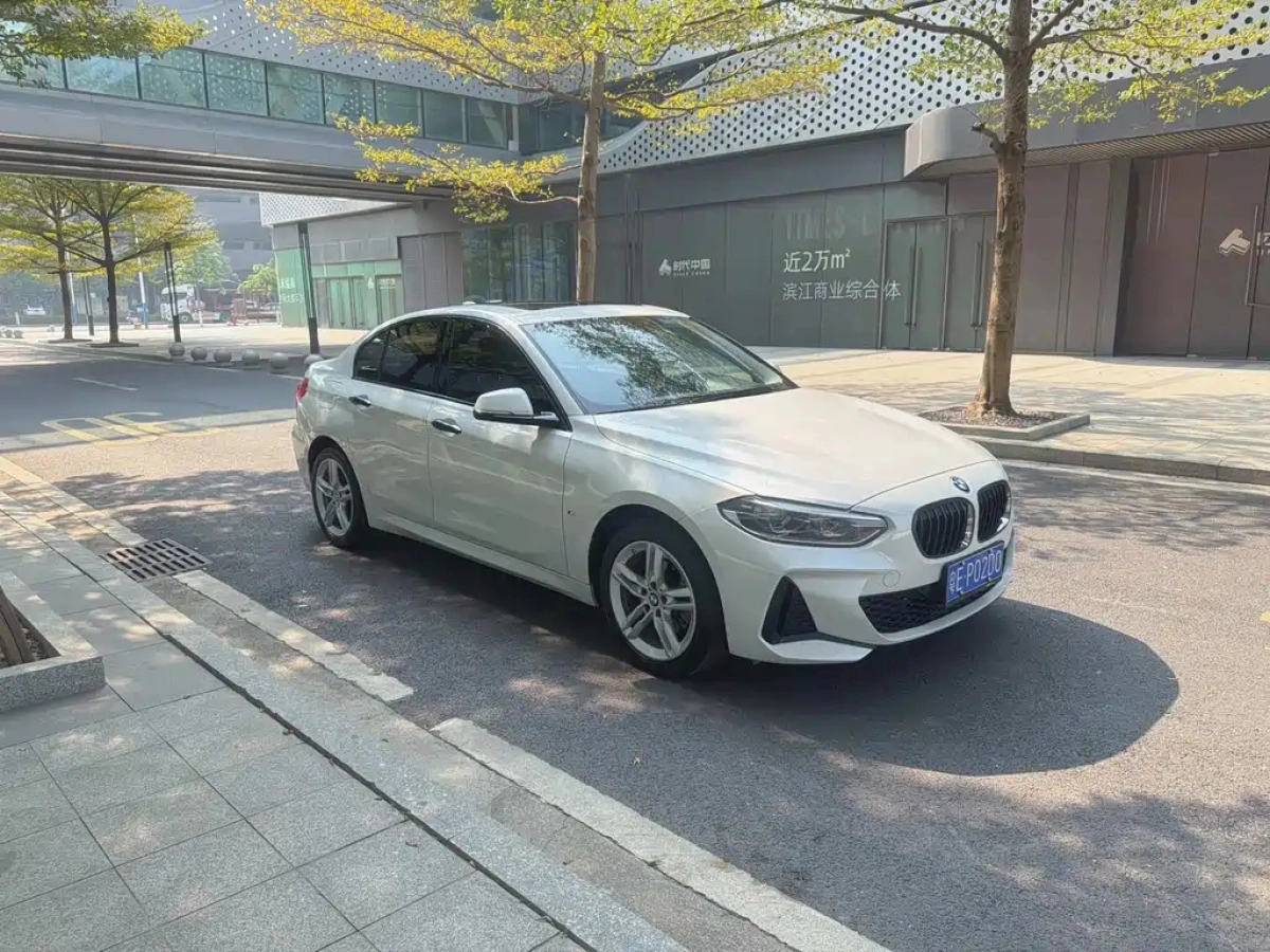 BMW 1-SERIES