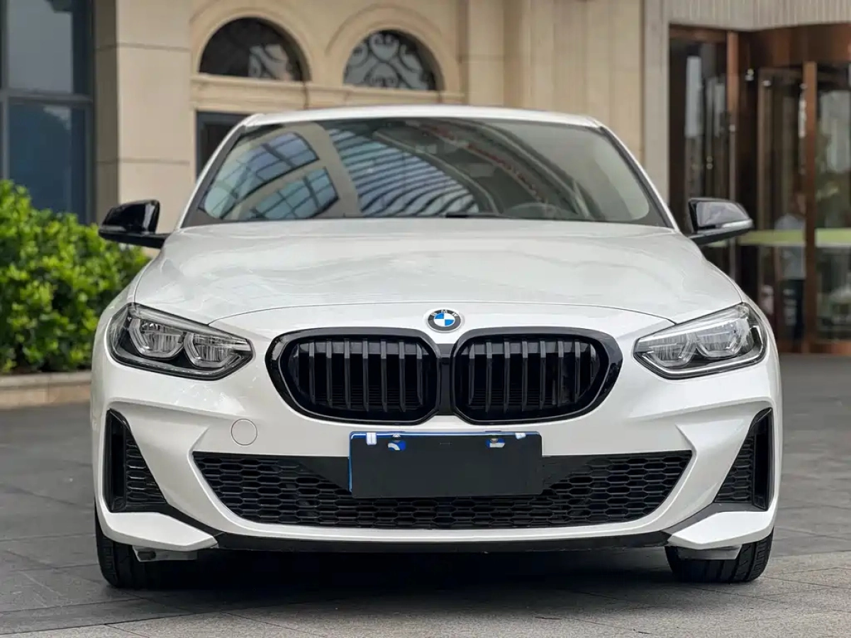 BMW 1-SERIES