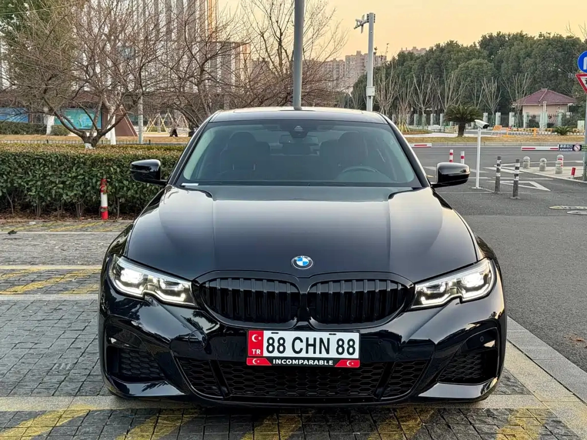 BMW 3-SERIES