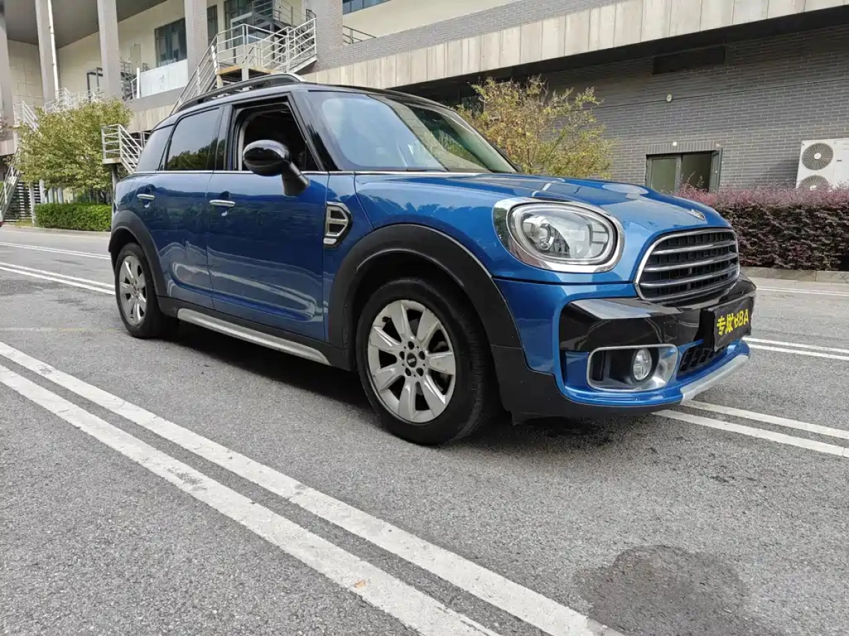 MINI COUNTRYMAN