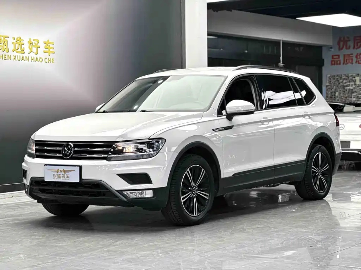 VOLKSWAGEN TIGUAN L  2021