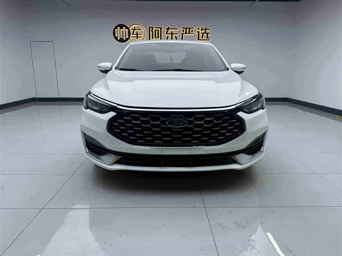 FORD FOCUS CLASSIC  2022