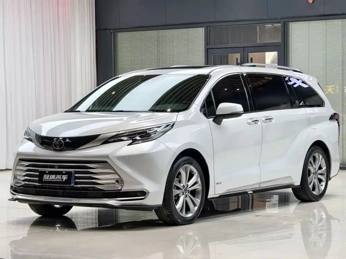 TOYOTA SIENNA
