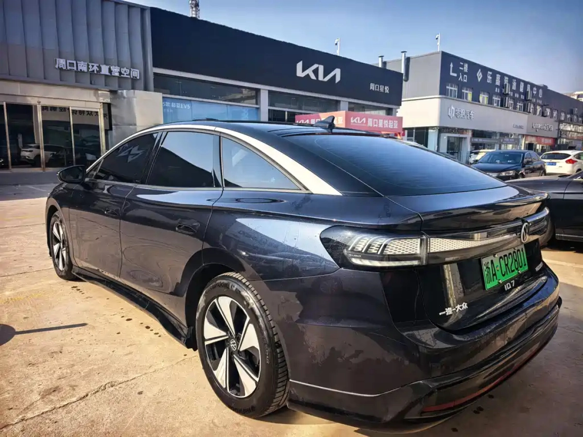 VOLKSWAGEN ID.7 VIZZION