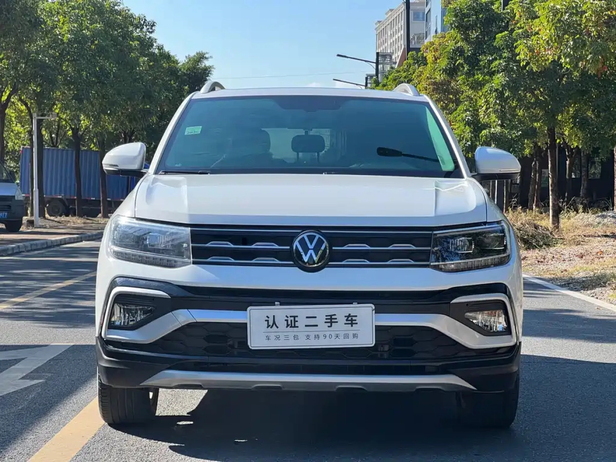 VOLKSWAGEN T-CROSS