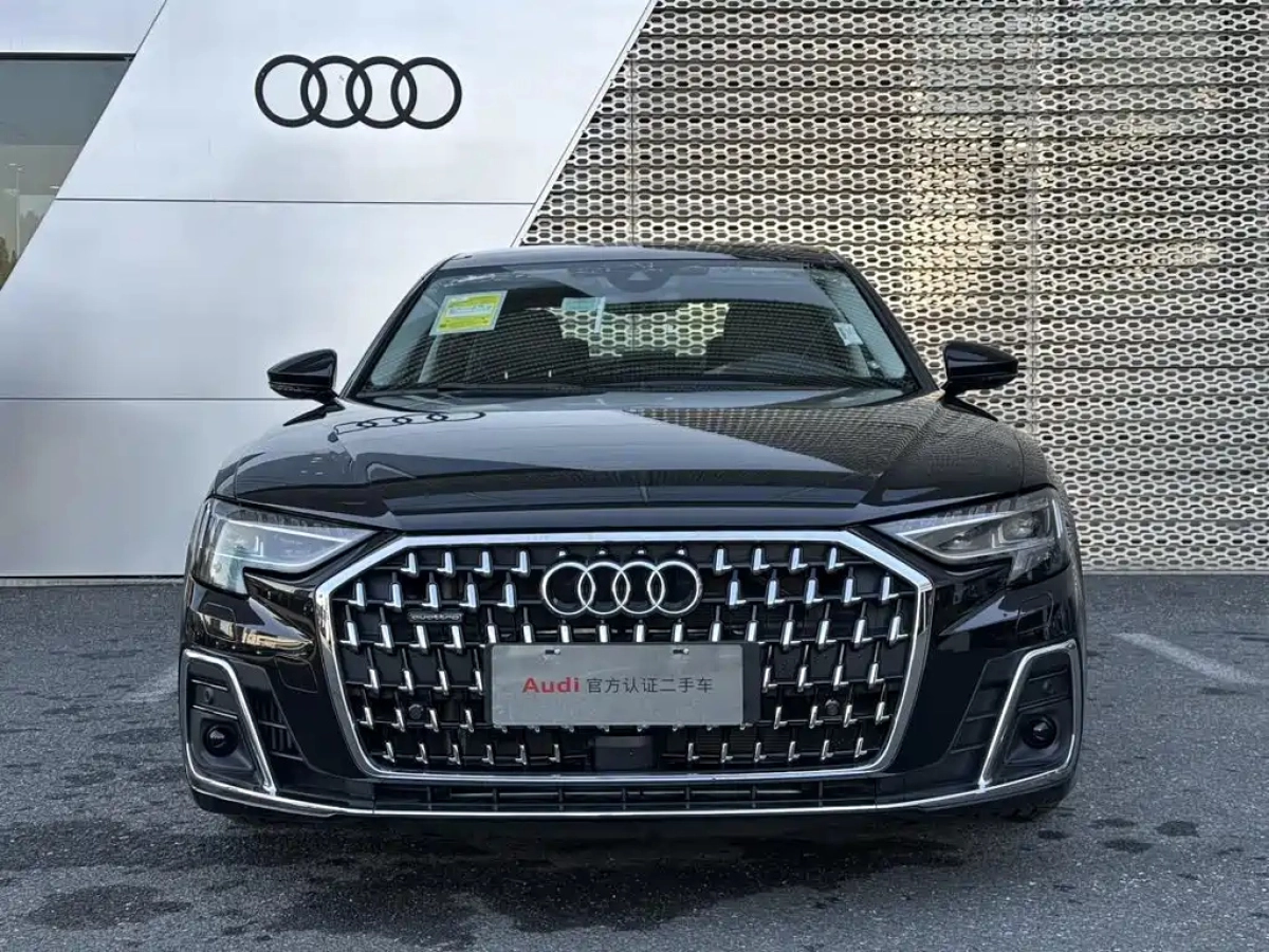 AUDI A8