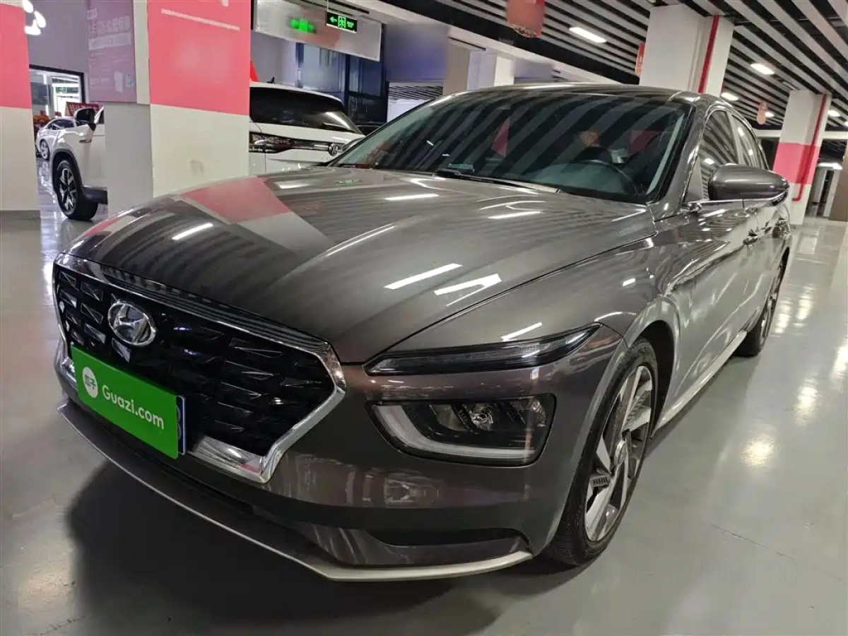 HYUNDAI MISTRA  2021