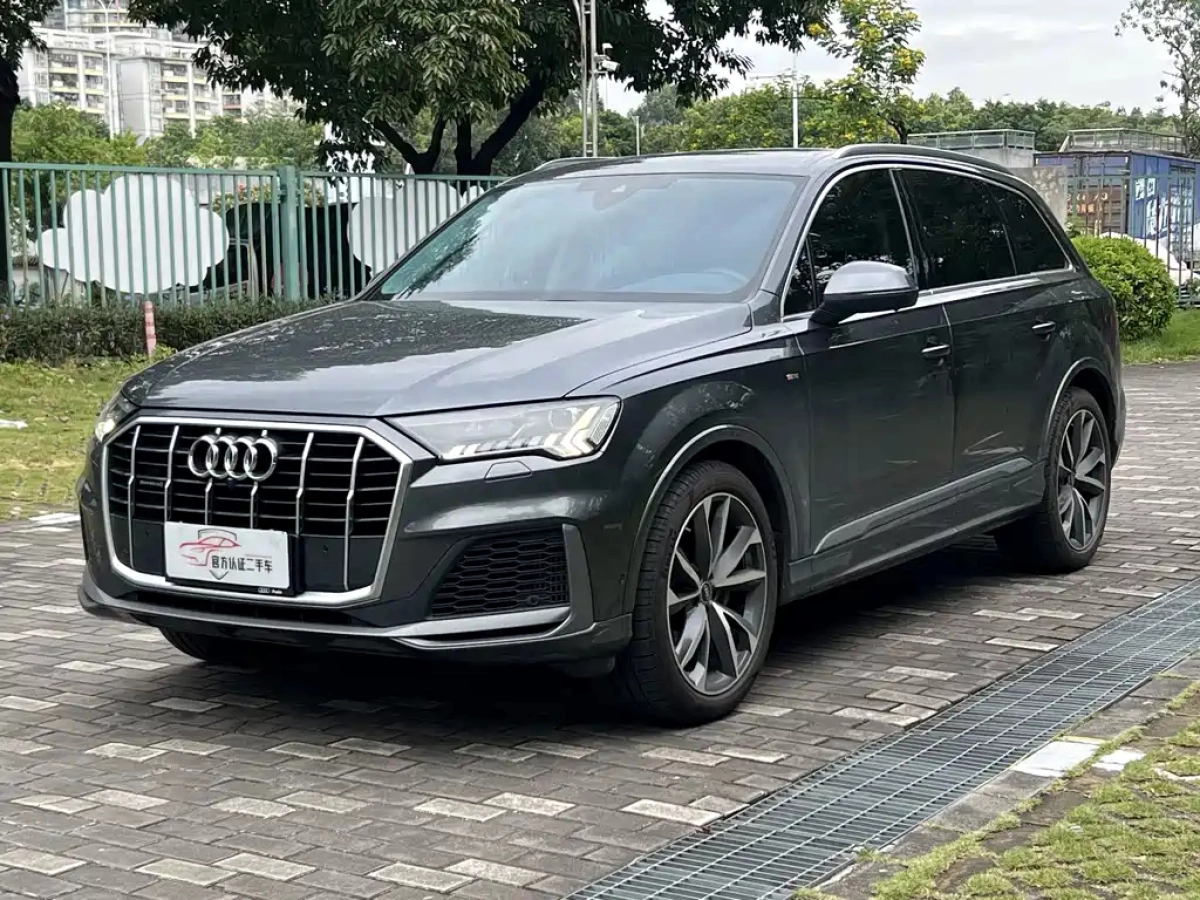 AUDI Q7  2022