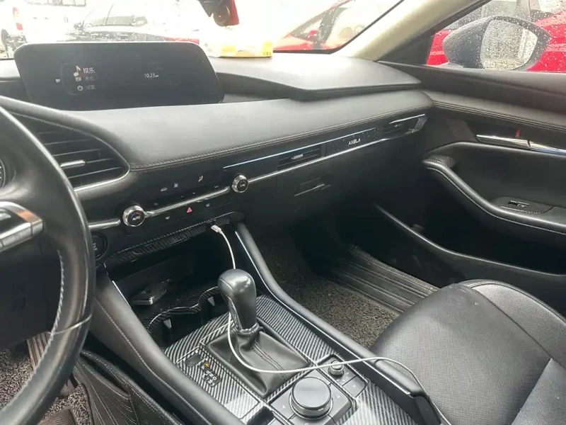 MAZDA 3 AXELA