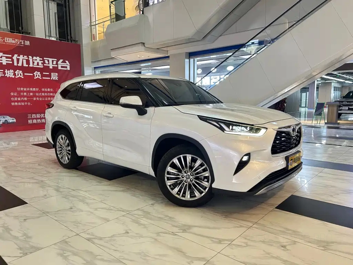 TOYOTA HIGHLANDER  2024