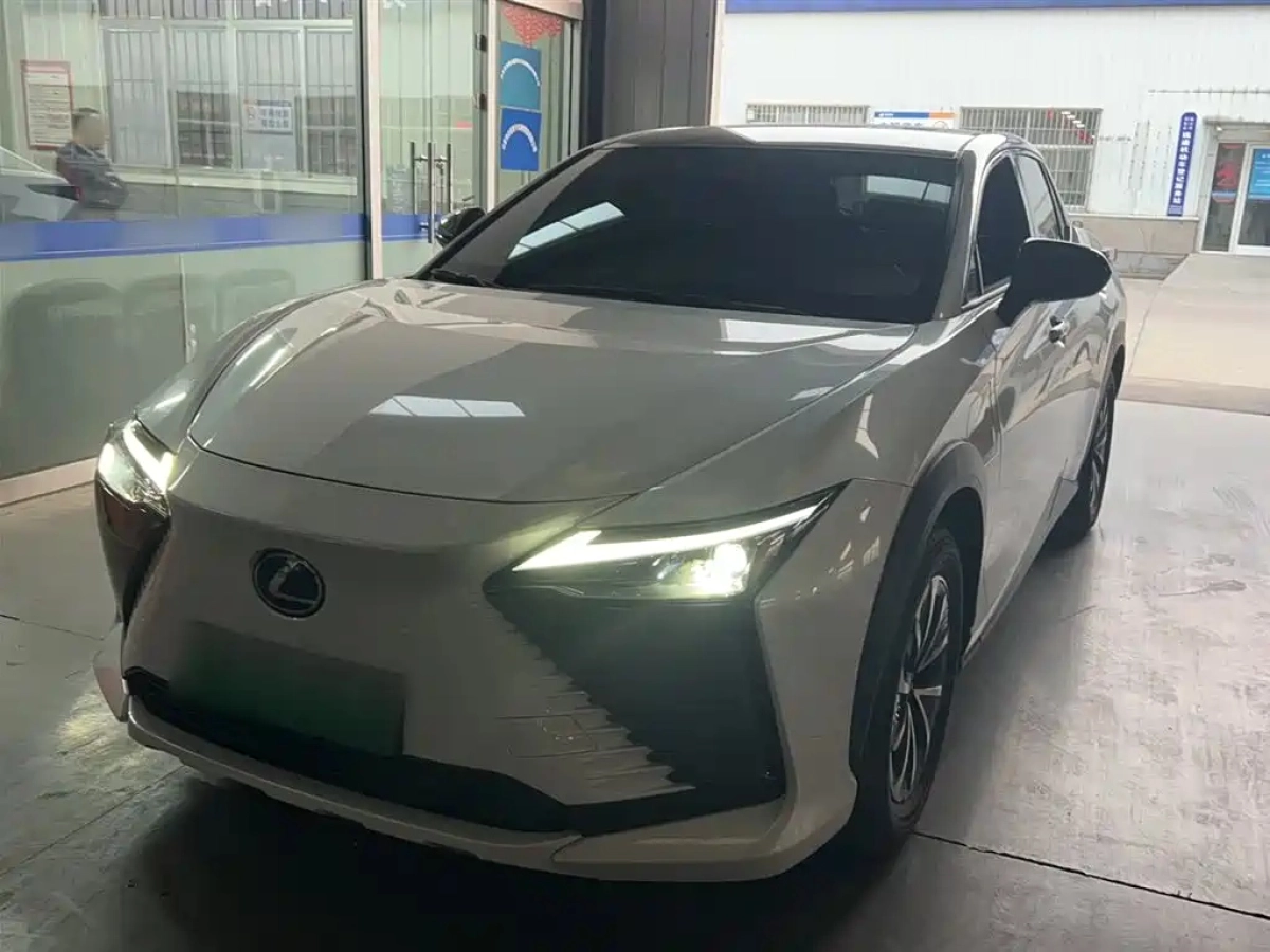 LEXUS RZ