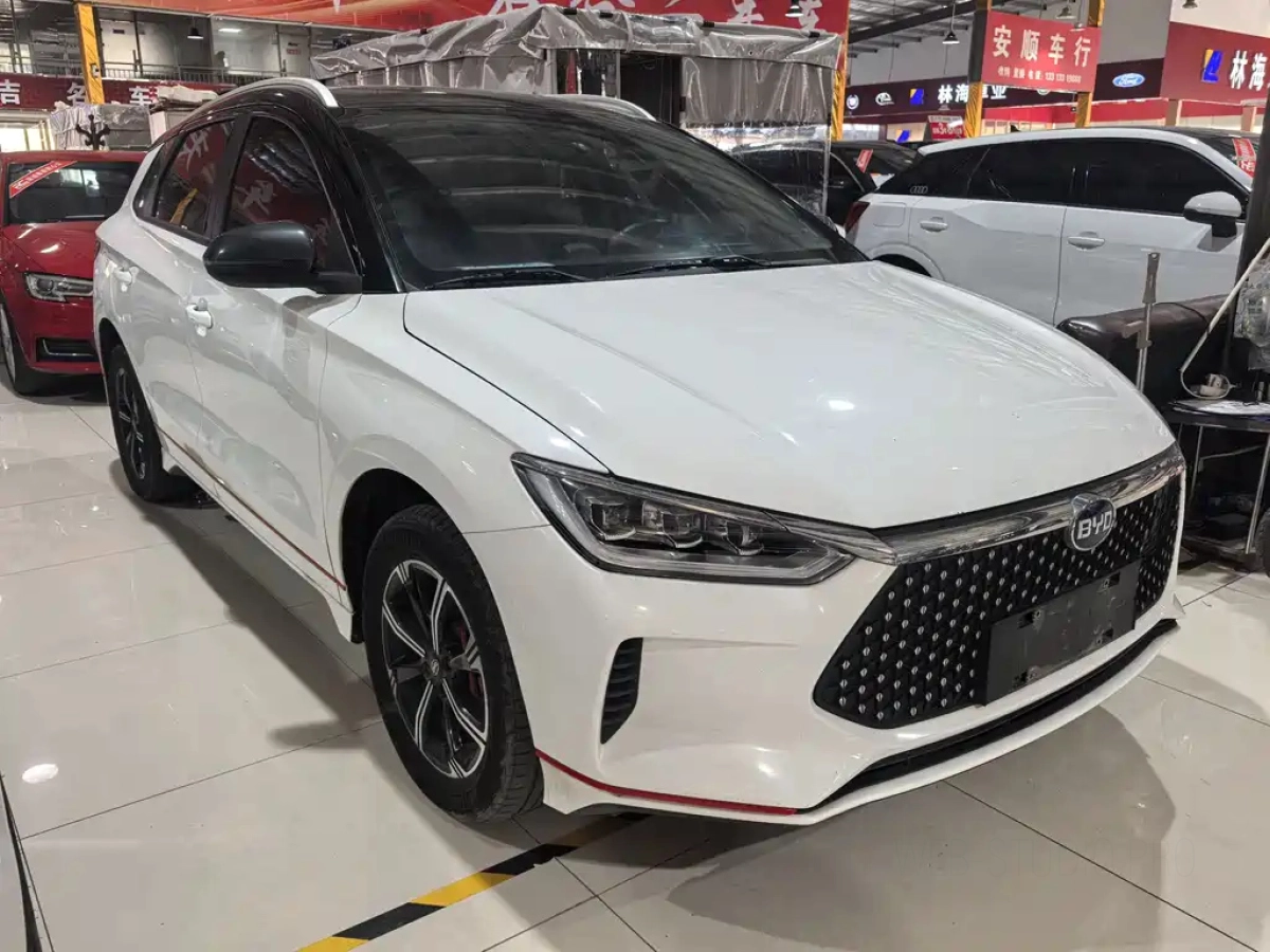 BYD E2