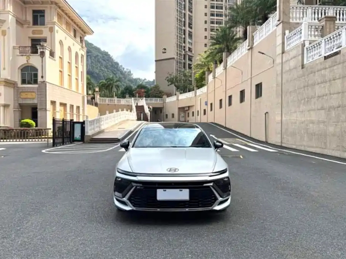 HYUNDAI SONATA  2024