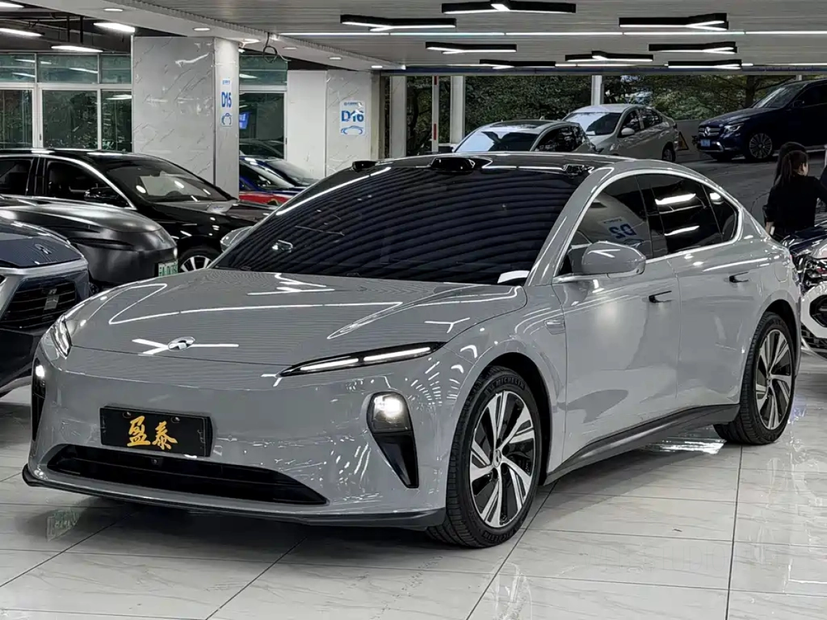 NIO ET5