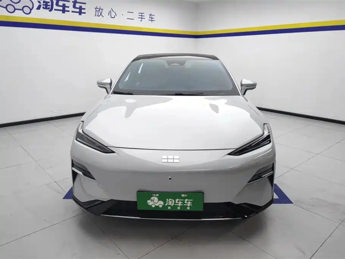 GEELY GALAXY GALAXY E8