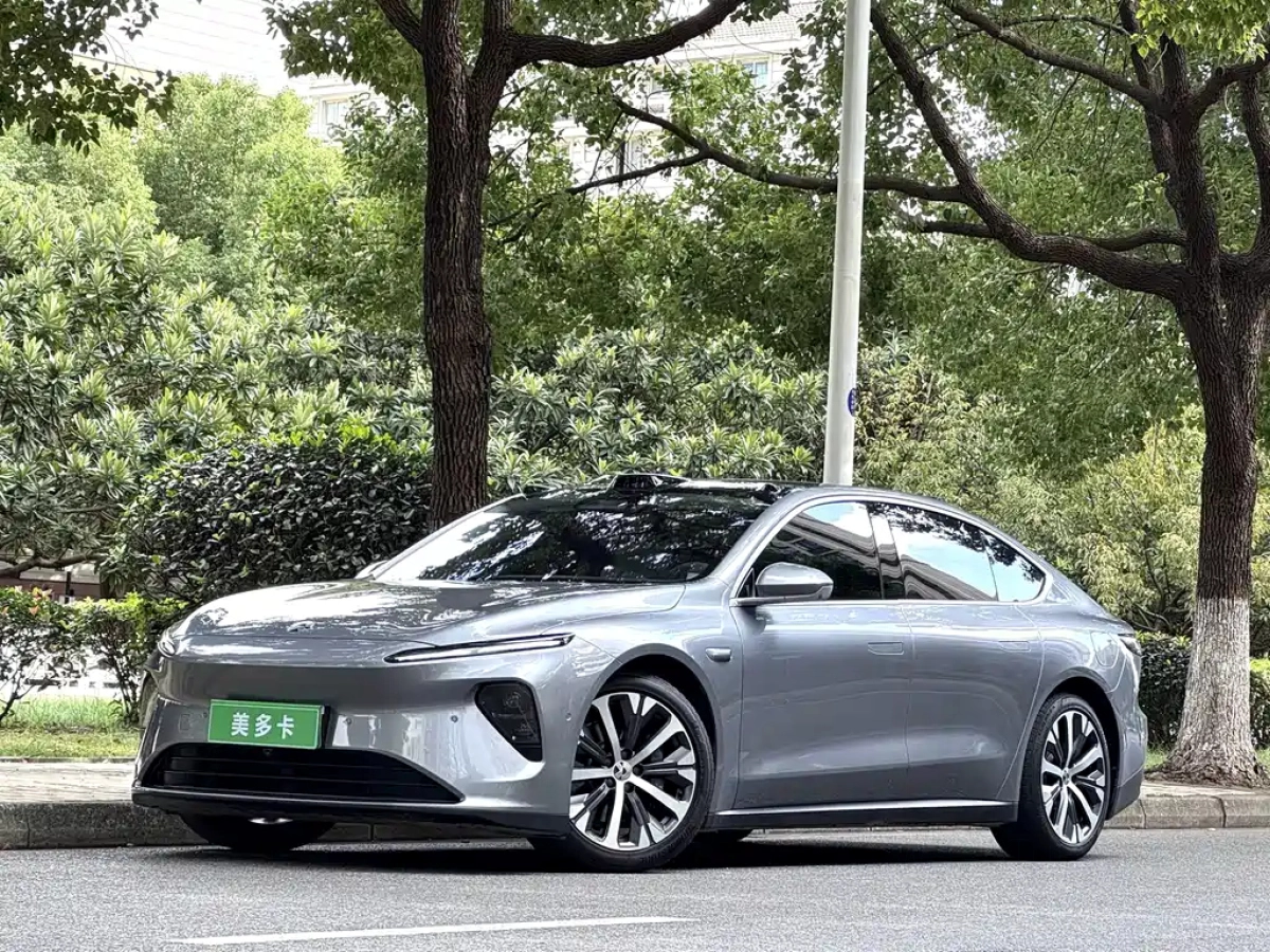 NIO ET7
