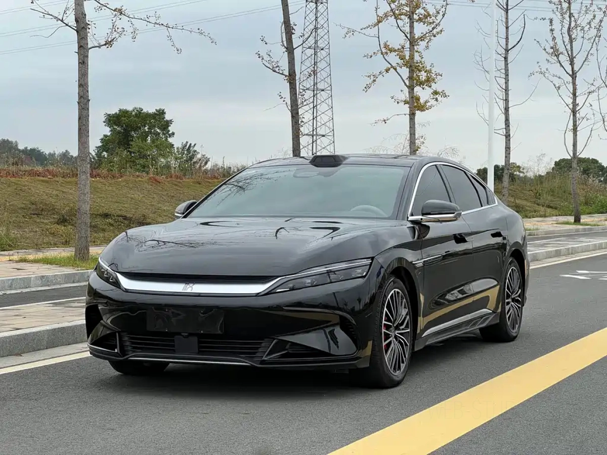 BYD HAN  2025