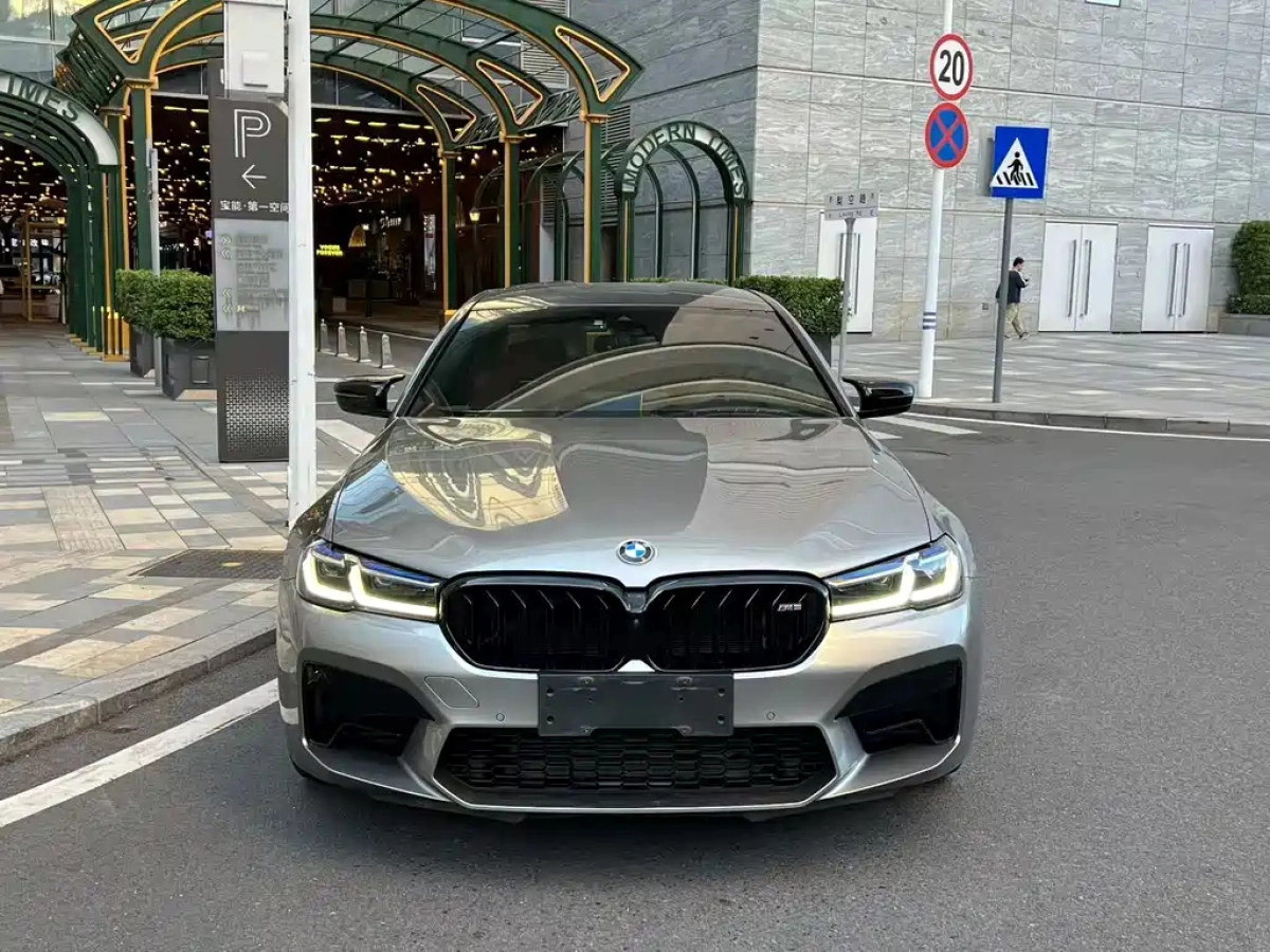 BMW M5  2021