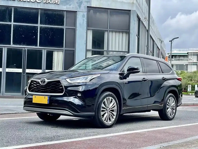 TOYOTA HIGHLANDER