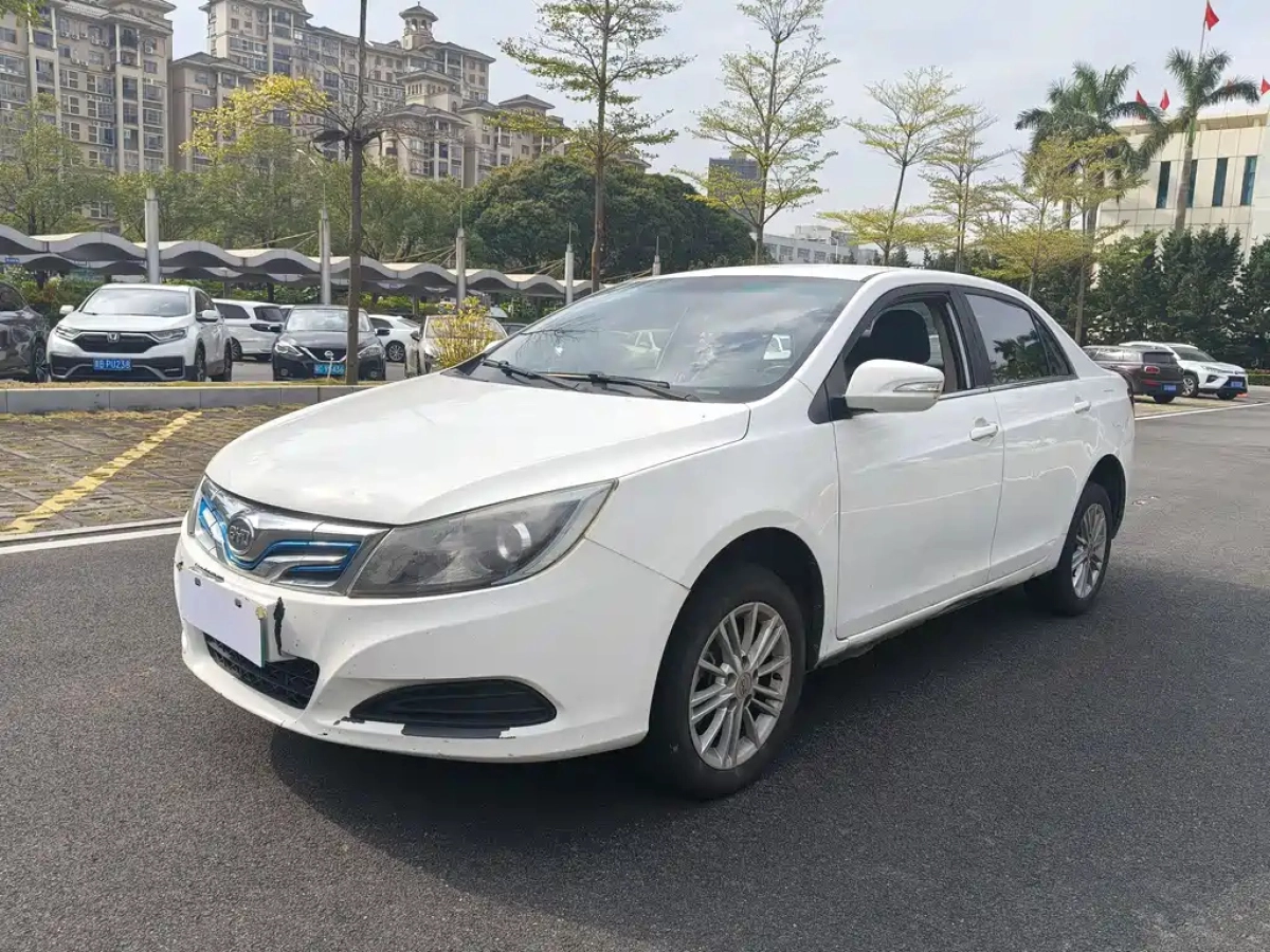 BYD E5