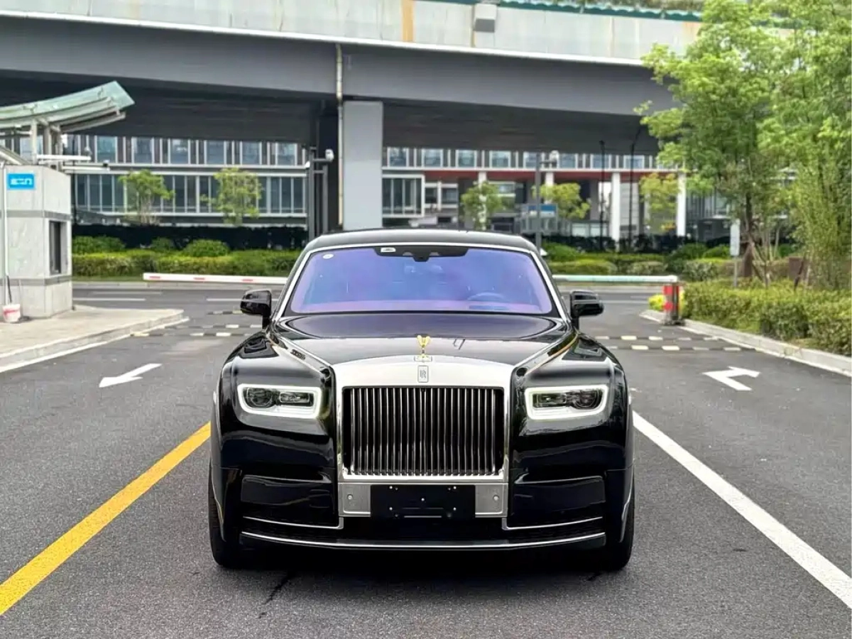 ROLLS ROYCE PHANTOM  2022