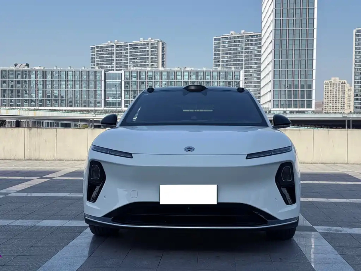 NIO ET9