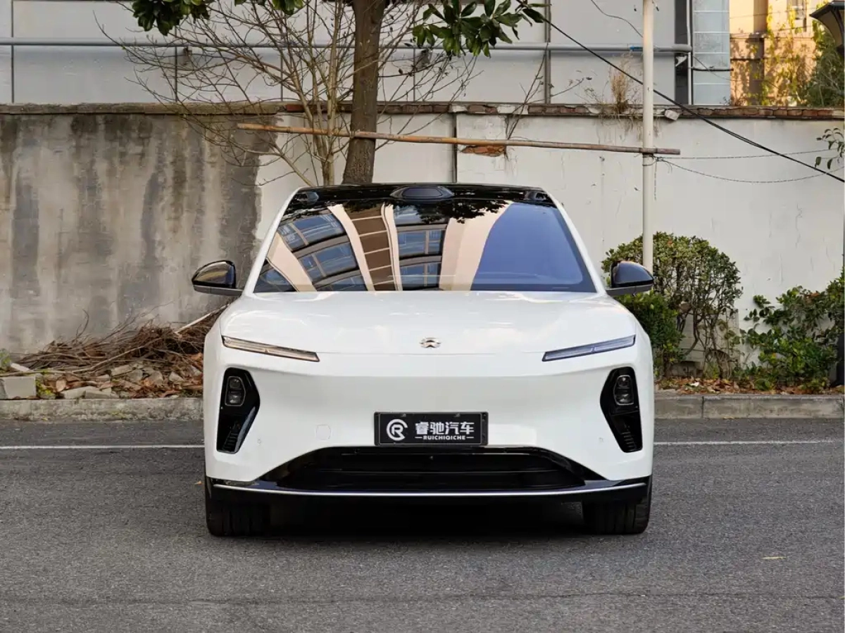 NIO ET9