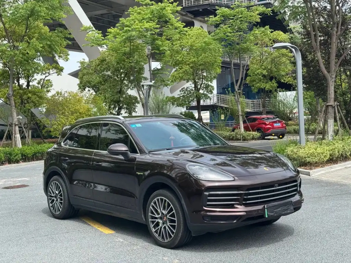 PORSCHE CAYENNE NEW ENERGY