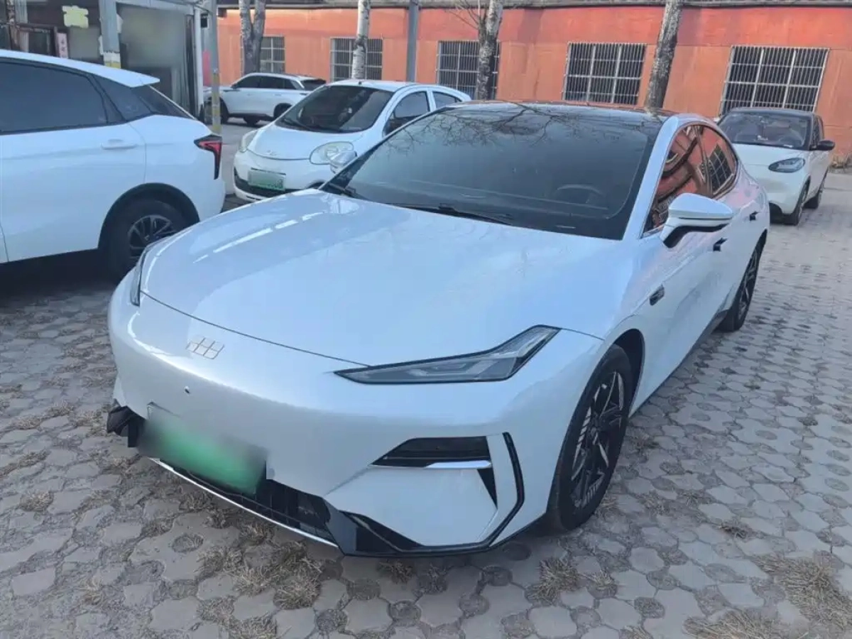 GEELY GALAXY GALAXY E8  2024