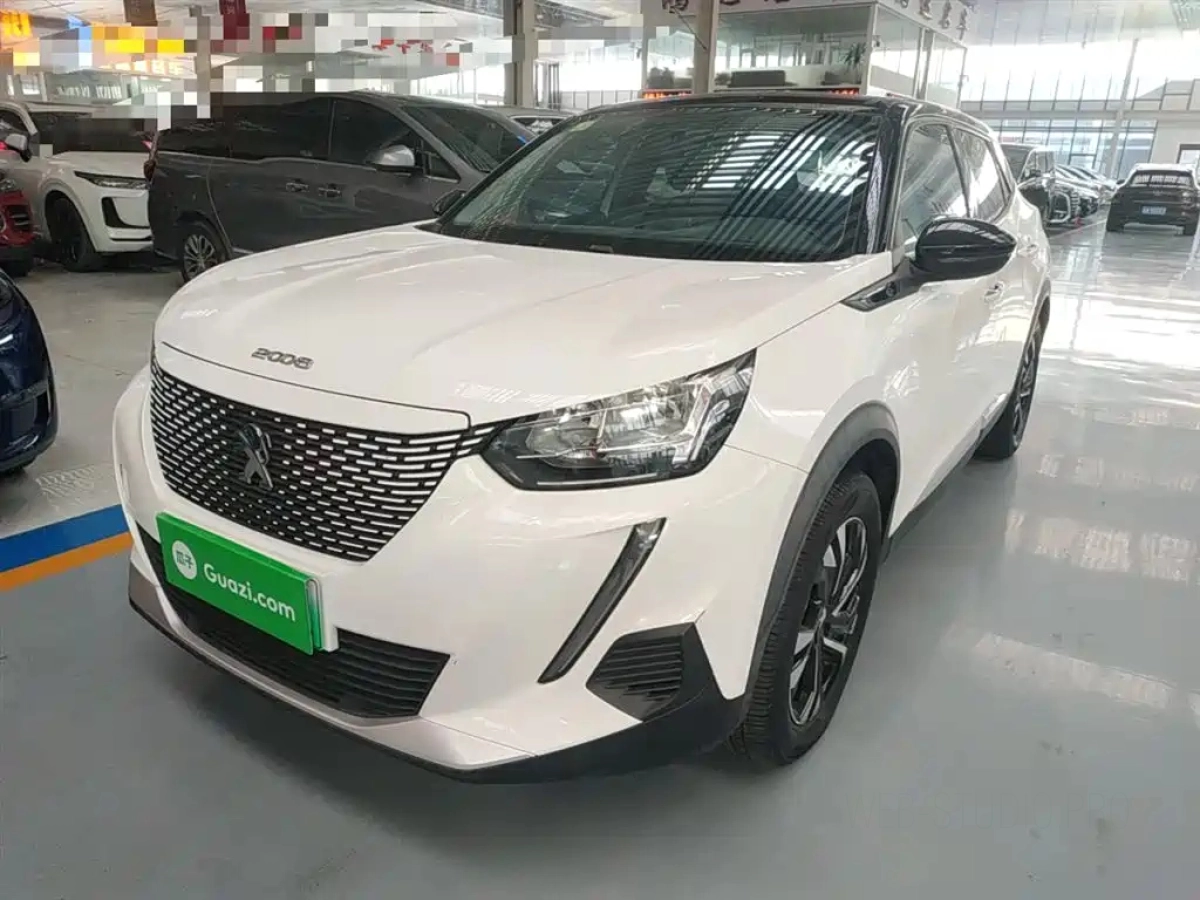 PEUGEOT E2008  2021