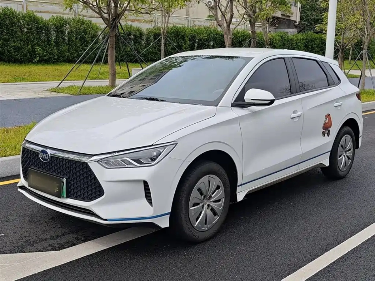 BYD E2