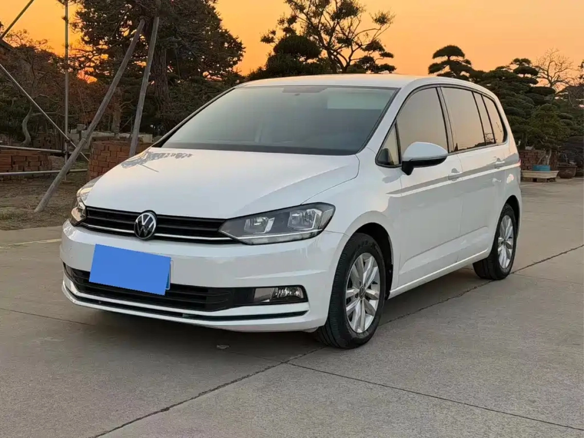 VOLKSWAGEN TOURAN  2021